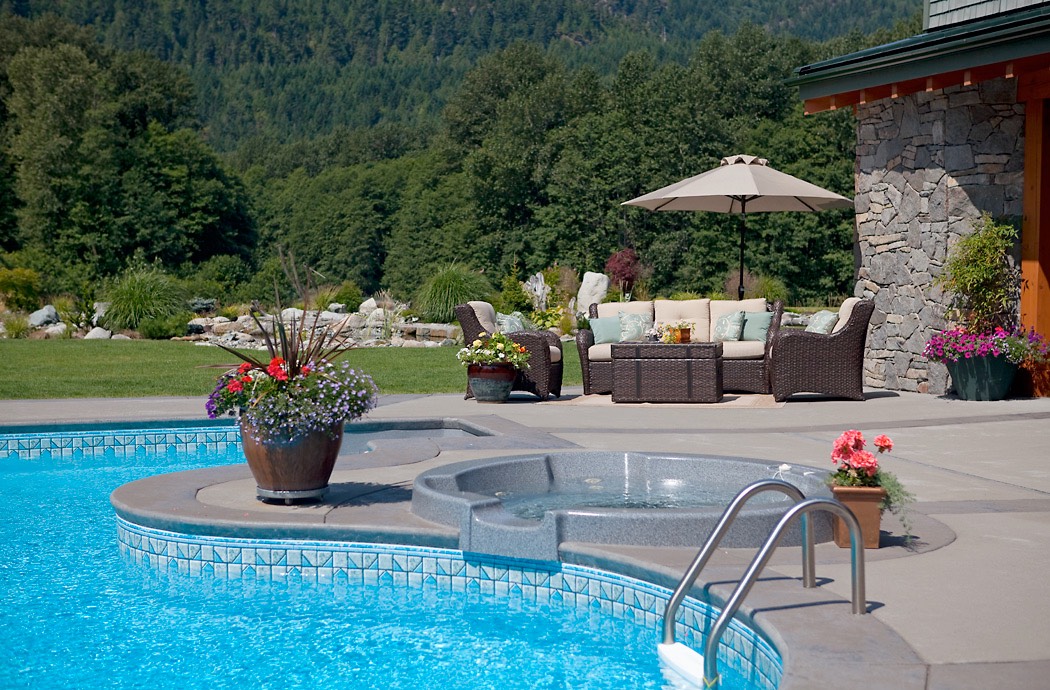 Government Road - Exterior 4